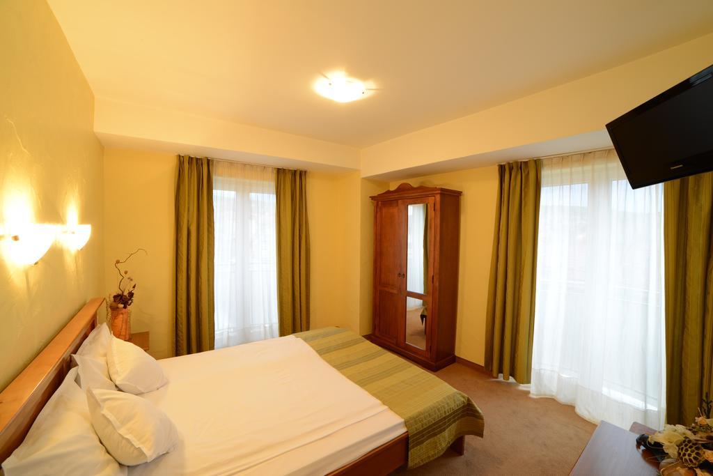 Hotel Lucy Star Cluj-Napoca Eksteriør billede